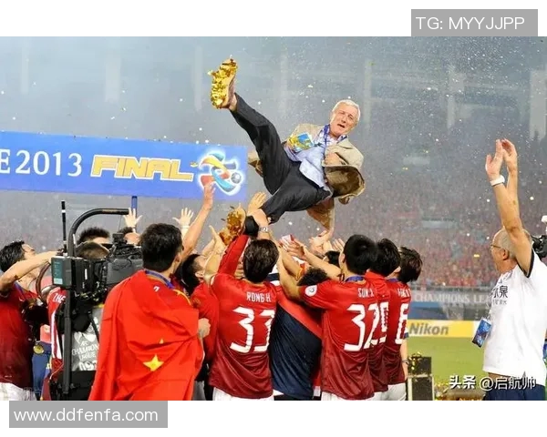 足球场上的传奇人物：11号明星的辉煌历程与不朽影响